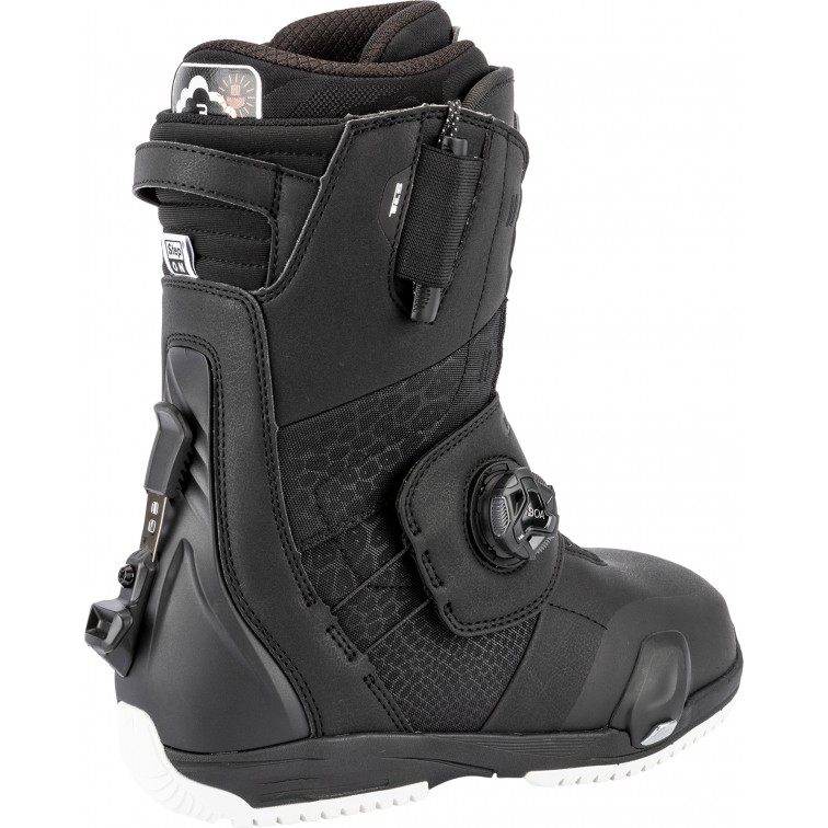 winter25-26\848726-001_Monarch-TLS-Step-On_Black_Product-2.jpg